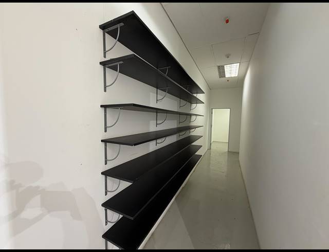 83M² BUILDING TO LET IN CAPE TOWN CITY CENTRE